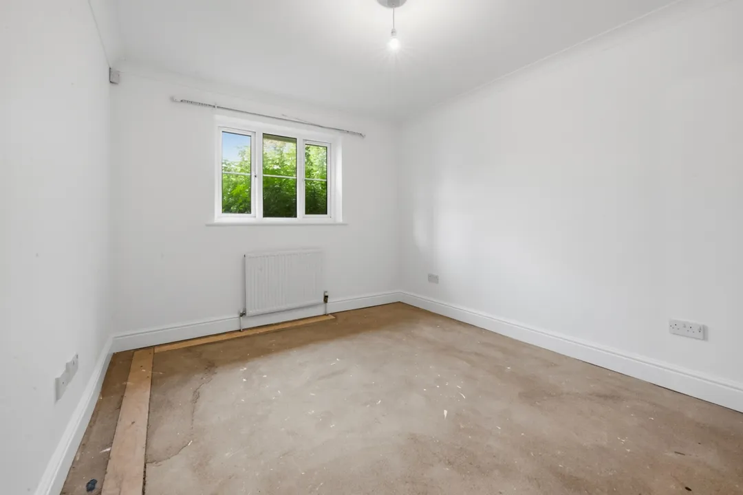https://mr0.homeflow-assets.co.uk/files/photo/image/48628/2259/_x_/06d0db78938fb7fe046810b40d0e05f9.jpg