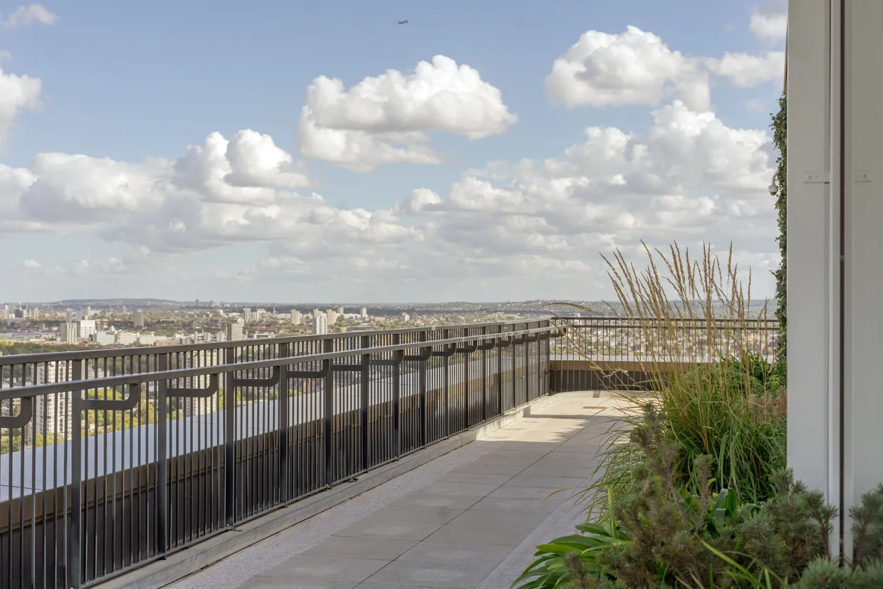 Lockgate Road, London, SW6 photo 9