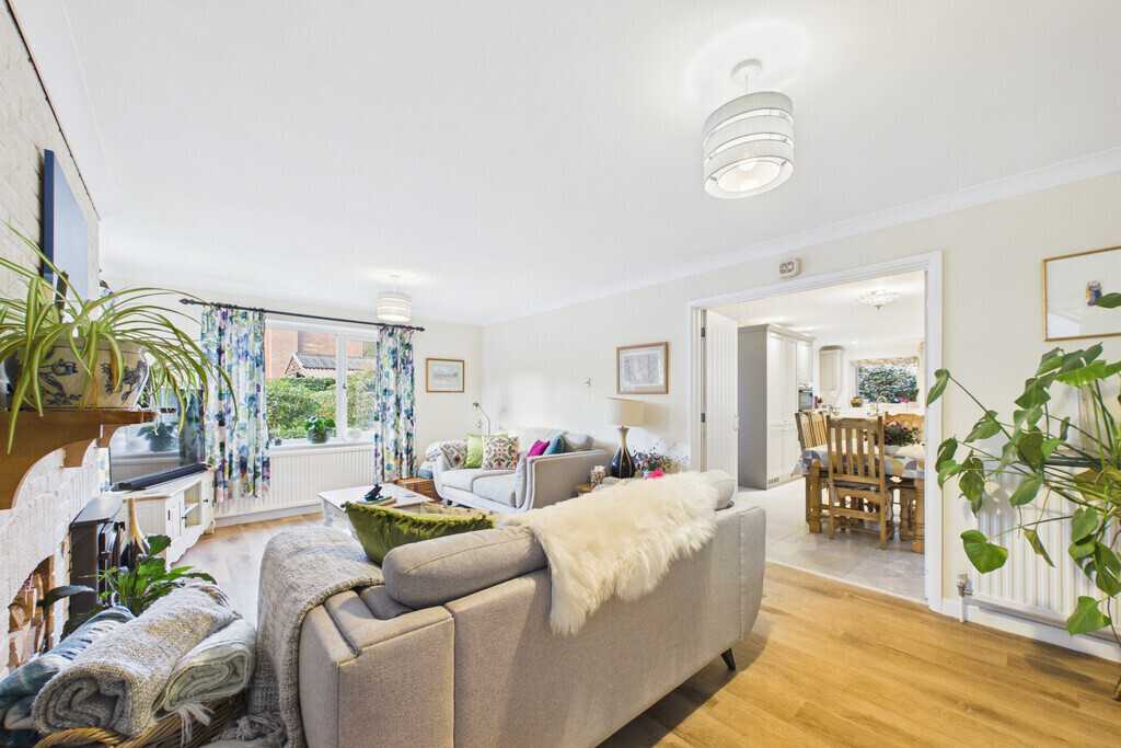 Sarsen Close, Halesworth Image 7
