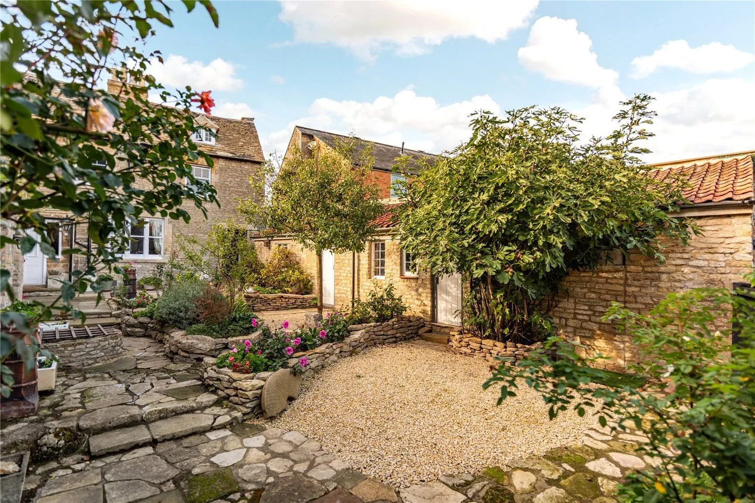 North Street, Oundle, PE8 photo 26