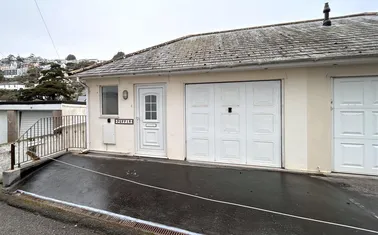 South Ford Road, Dartmouth