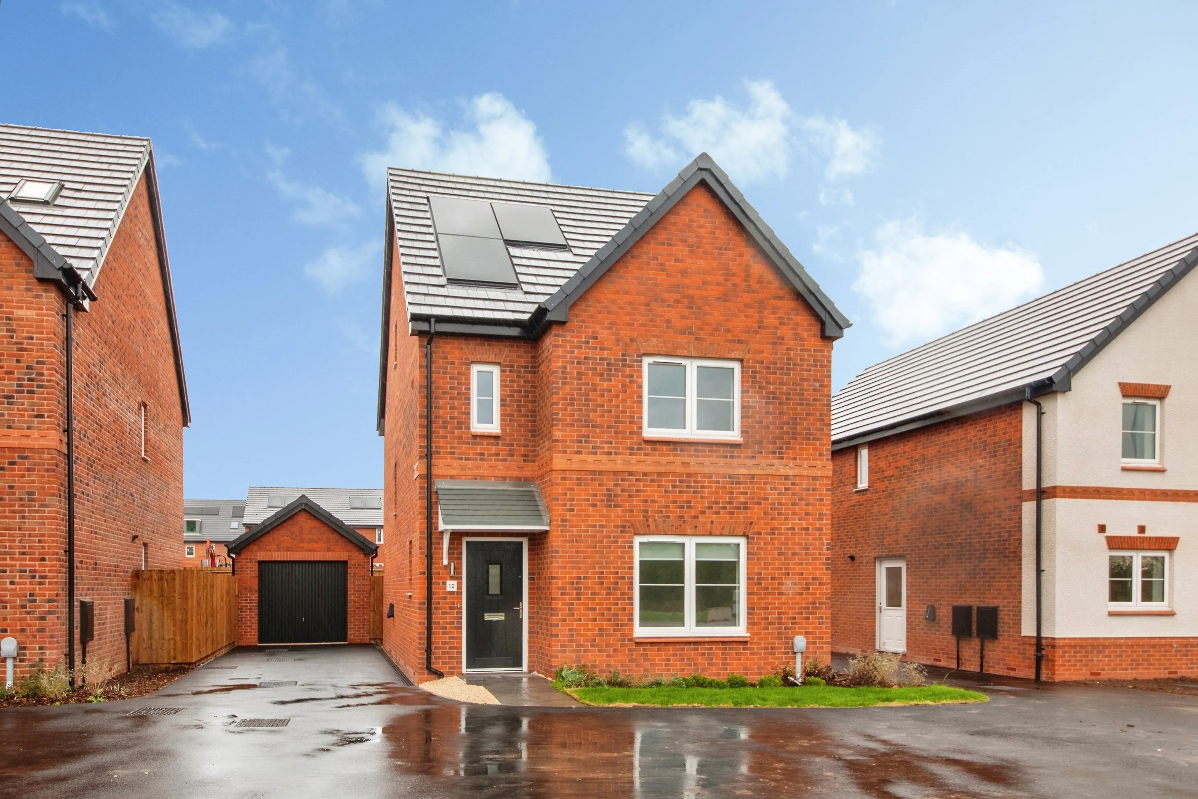 Property at Roystone Close, Loughborough