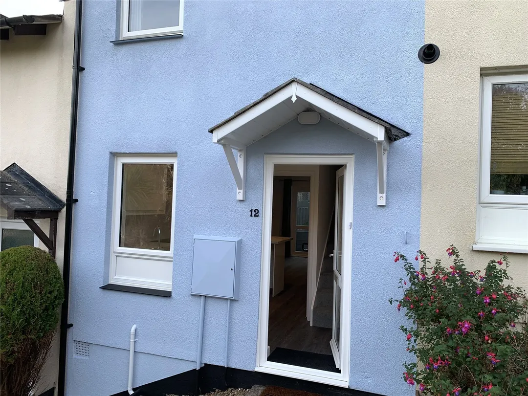 https://mr0.homeflow-assets.co.uk/files/photo/image/48628/9668/_x_/OCL260059_07.jpg