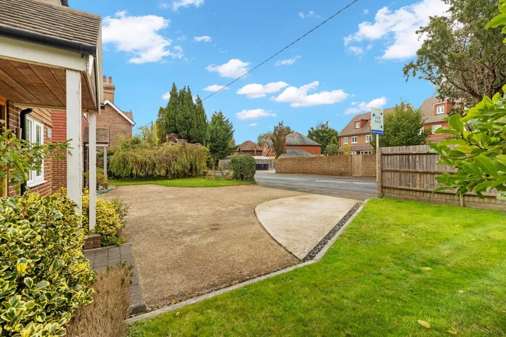 Property carousel item 26