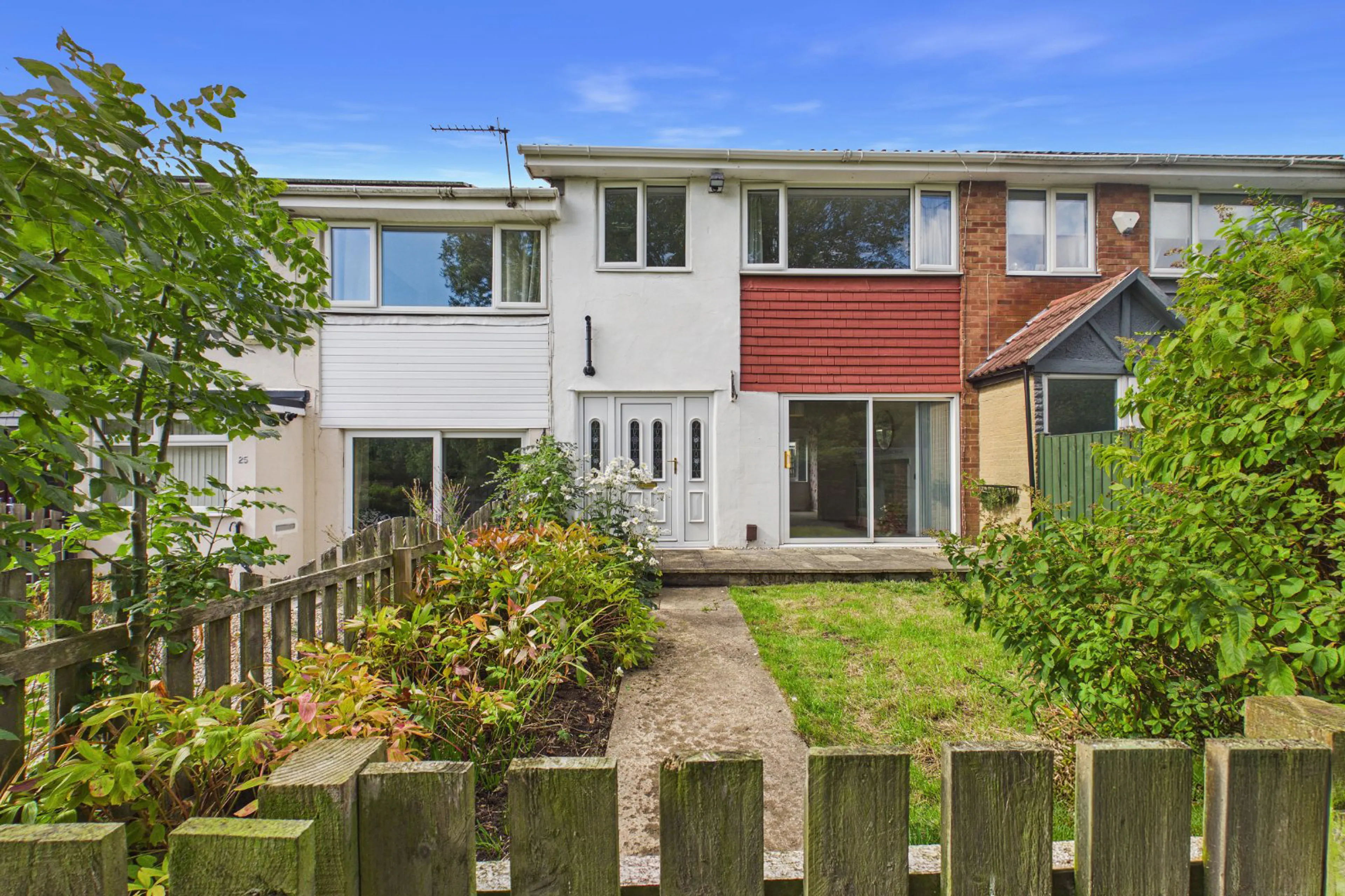 Property at Garland Drive, Leeds