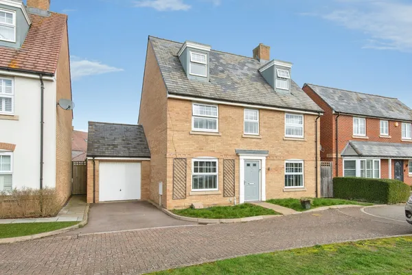 Walton Grove, Biggleswade, Bedfordshi...
