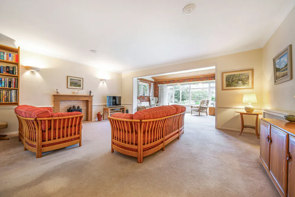 Grimsdyke Crescent, High Barnet, EN5 photo 2