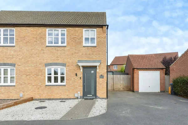 Tumblin Fields Close, Desford, Leices...