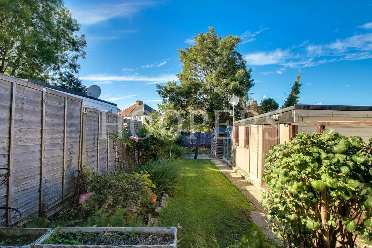 Buck Lane, London, NW9