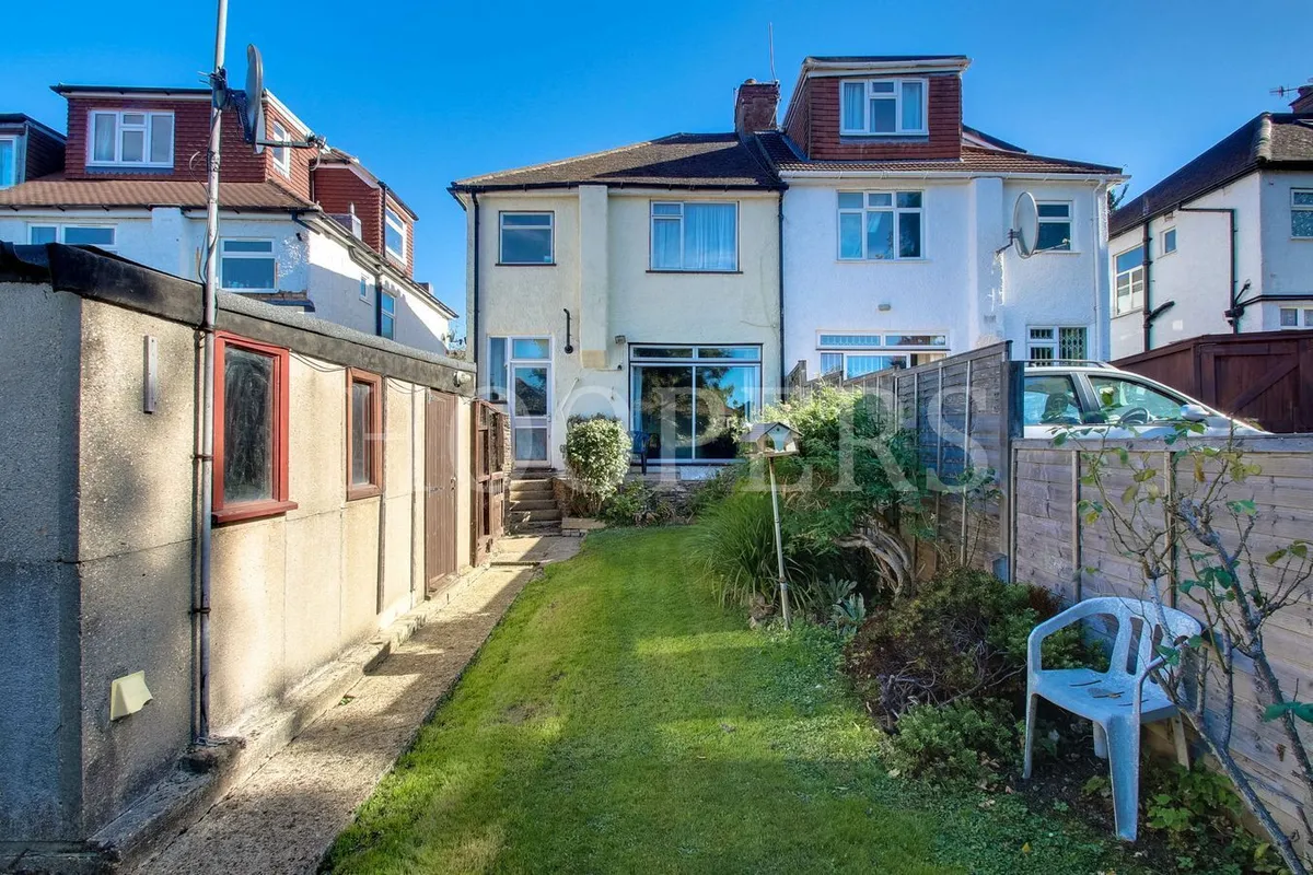 Buck Lane, London, NW9