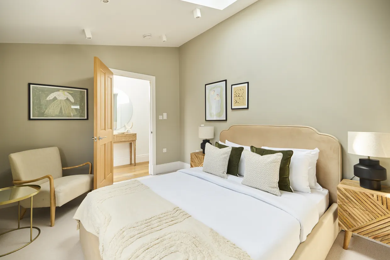 28 Tooting High Street, London, SW17 photo 3