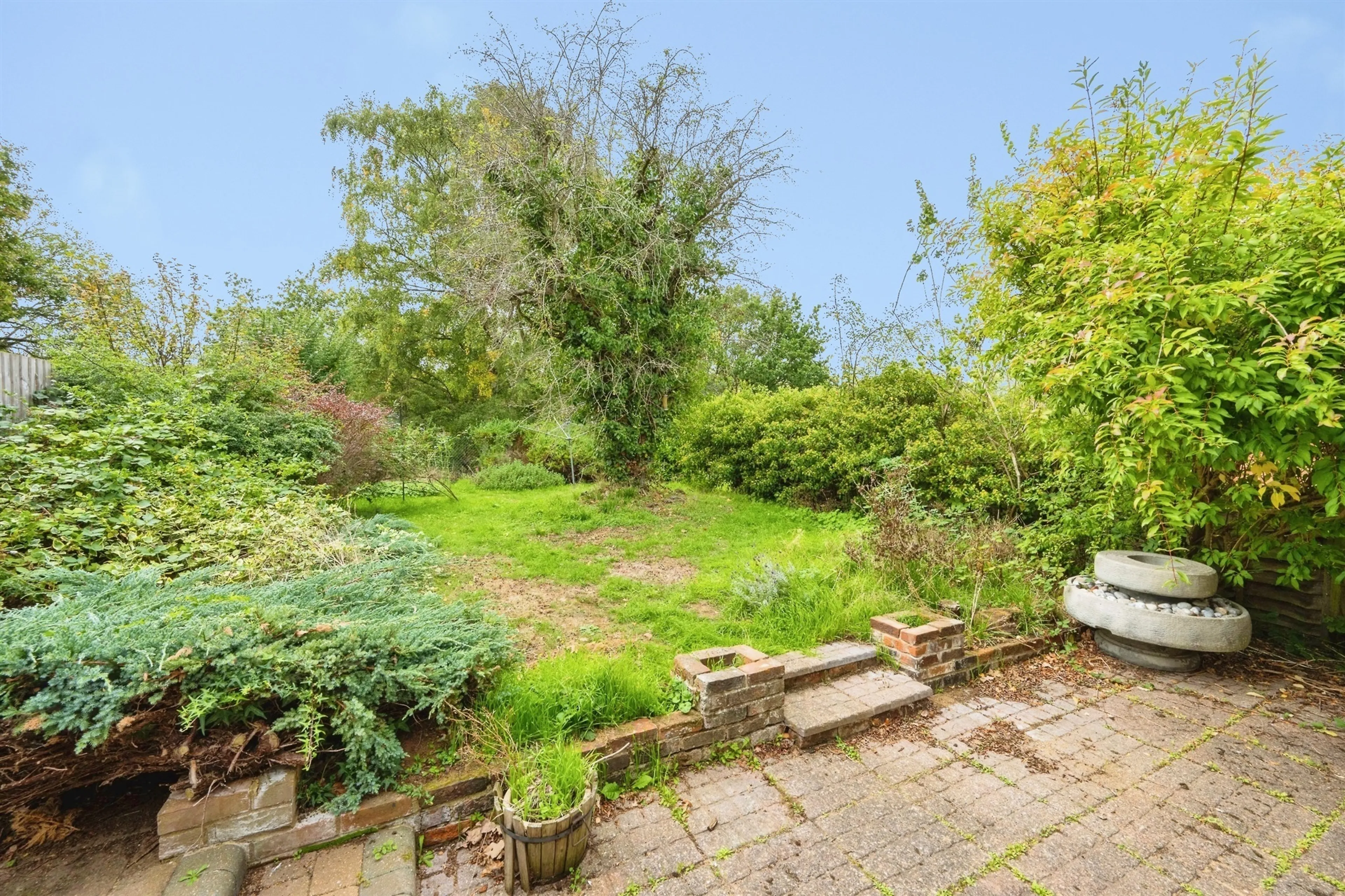 Property at Abbey Walk, Heath  Reach, Leighton Buzzard
