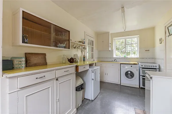 Bepton, Midhurst, GU29 photo 5
