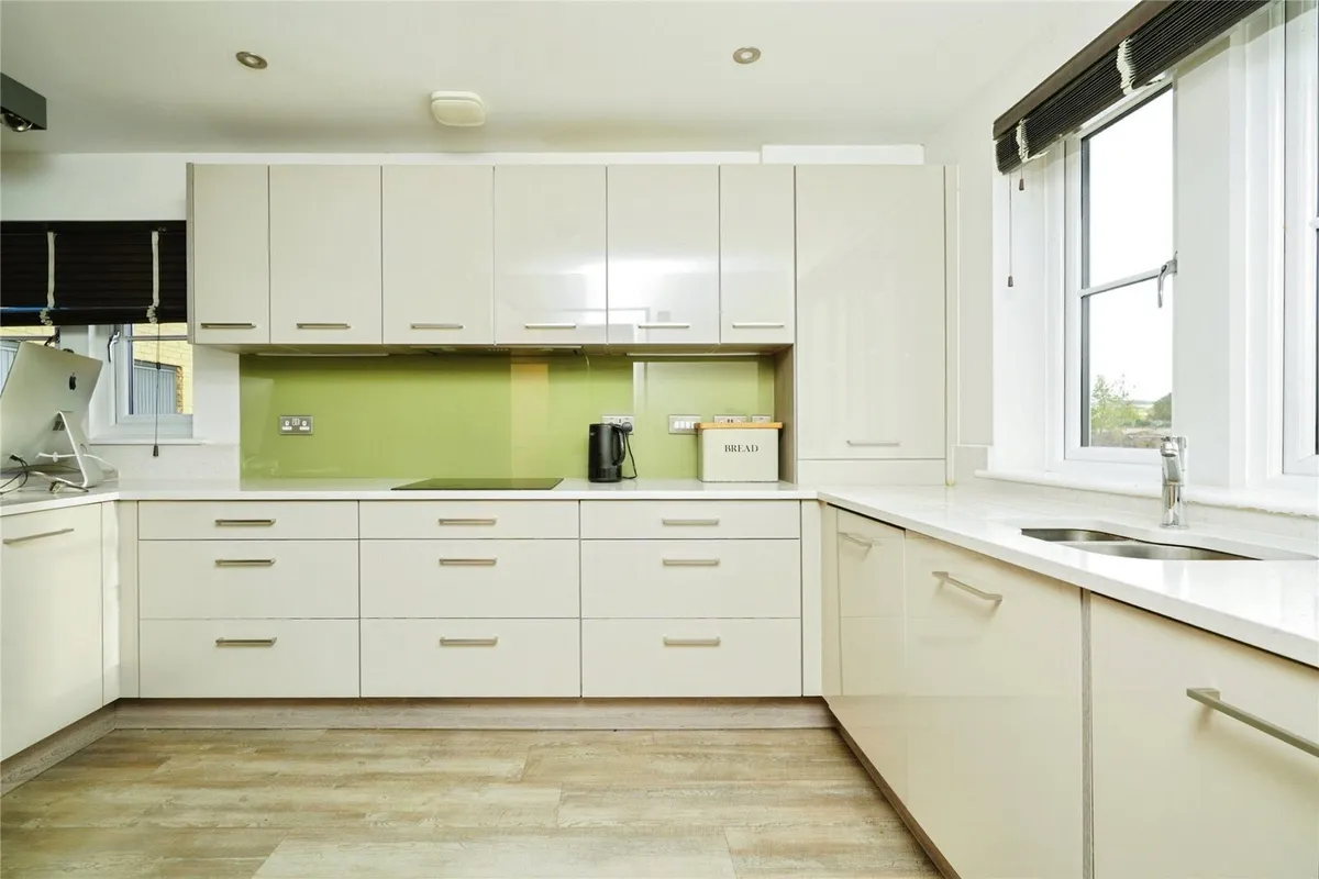 Wellington Way, Milton-under-Wychwood, Chipping Norton, Oxfordshire, OX7