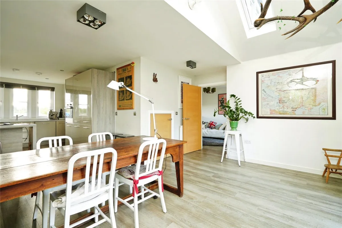 Wellington Way, Milton-under-Wychwood, Chipping Norton, Oxfordshire, OX7