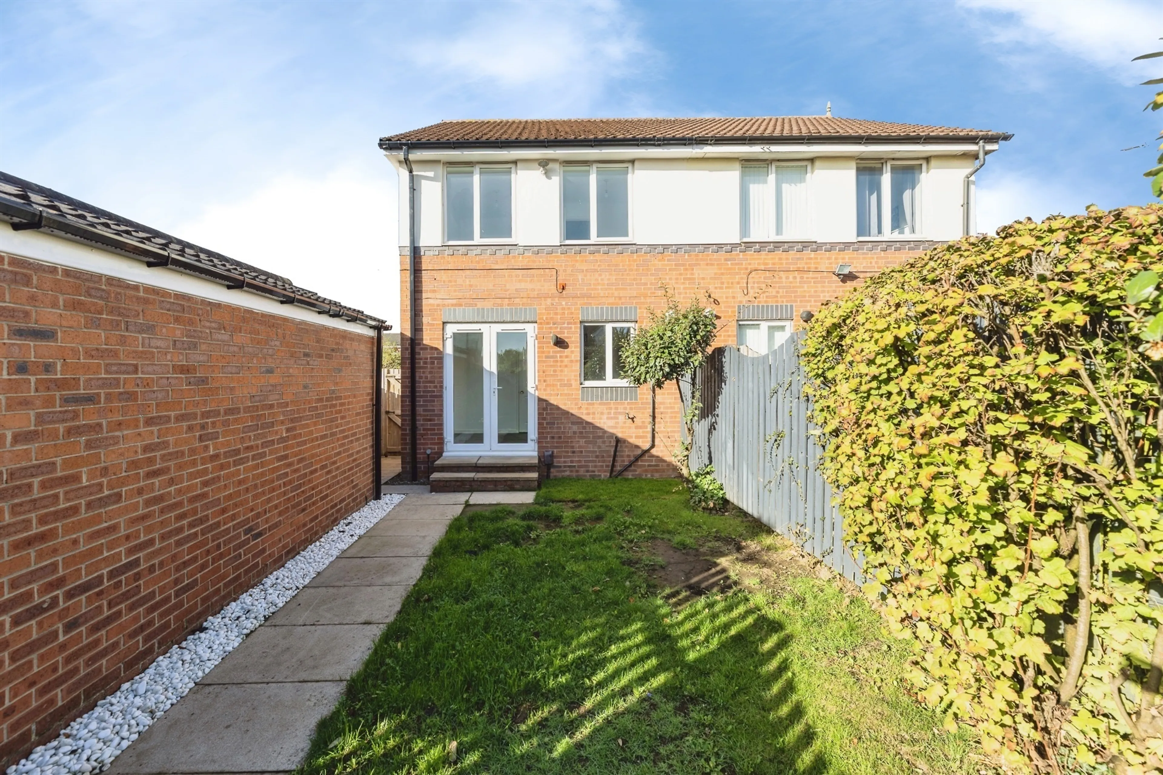 Property at Ascot Gardens, Leeds