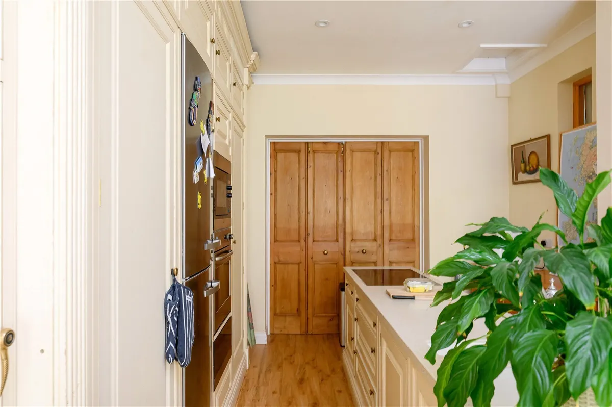 Woodacre Crescent, Bardsey, LS17