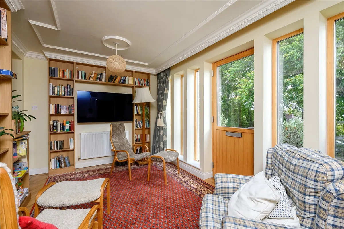 Woodacre Crescent, Bardsey, LS17