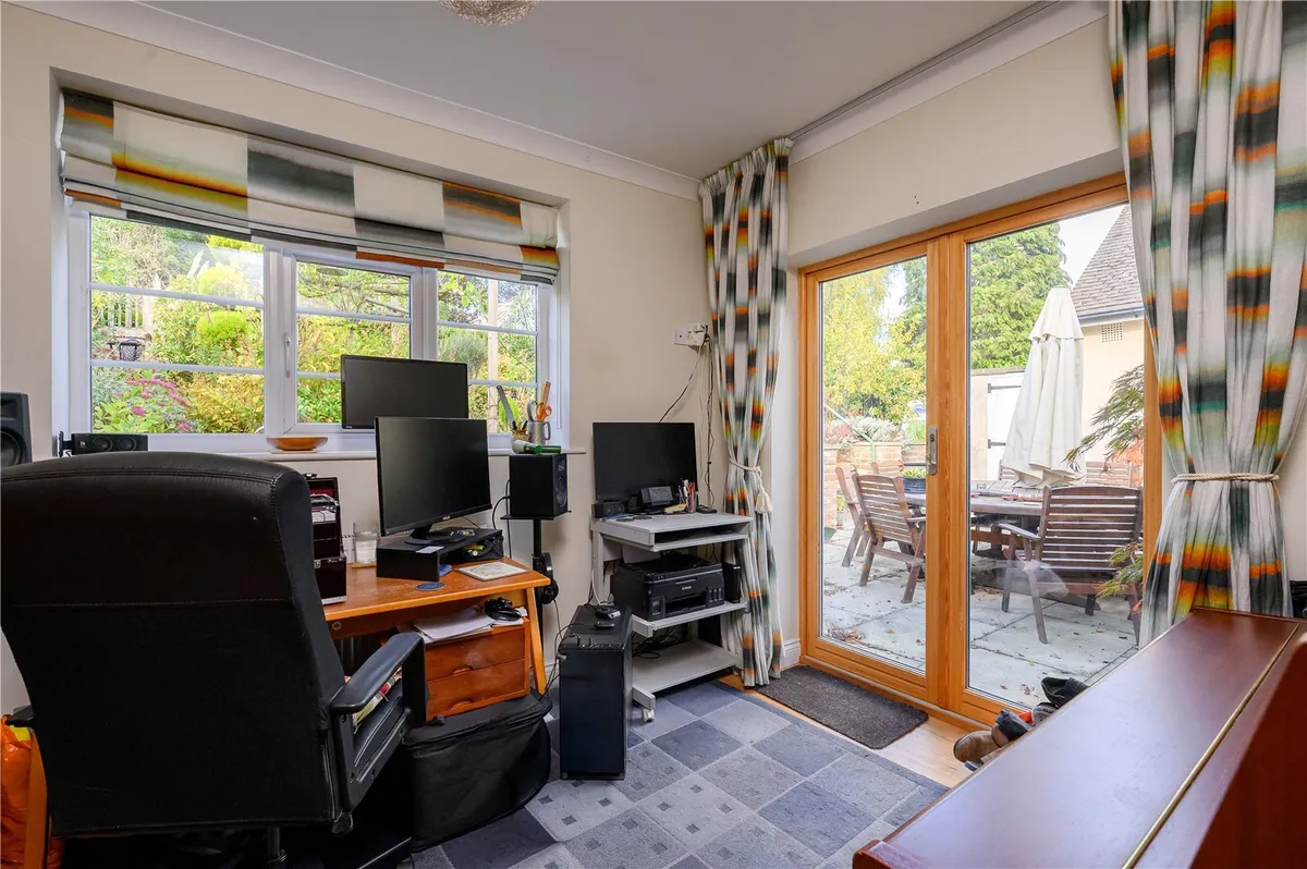 Woodacre Crescent, Bardsey, LS17