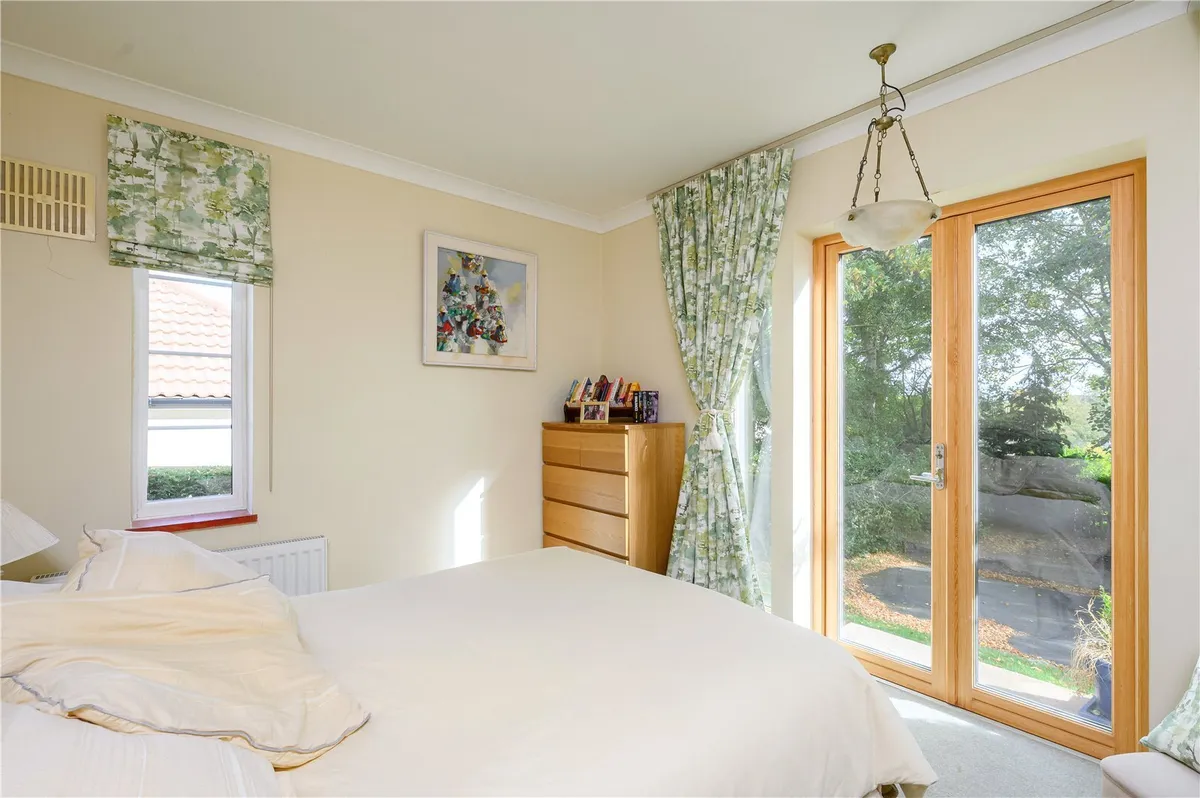 Woodacre Crescent, Bardsey, LS17