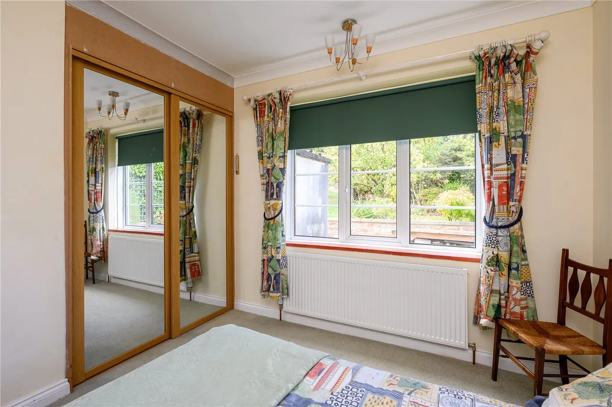 Woodacre Crescent, Bardsey, LS17