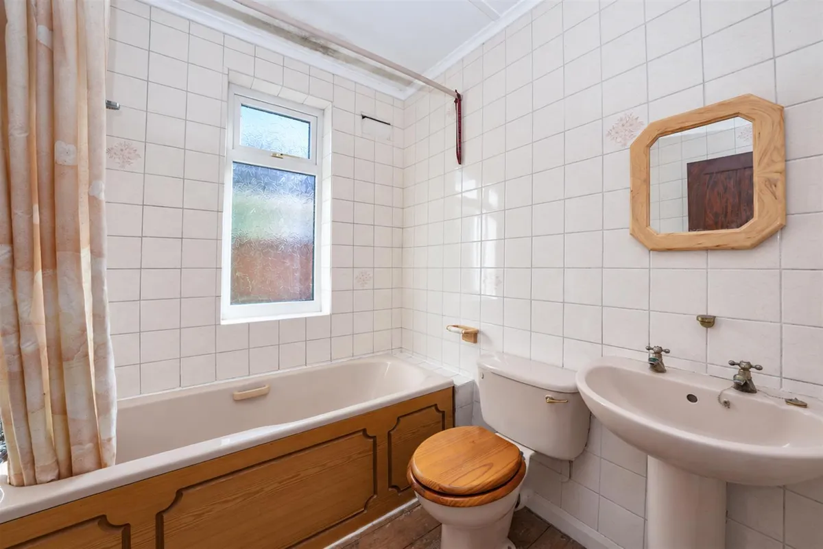 Ashbourne Avenue, Whetstone, London, N20 0AL