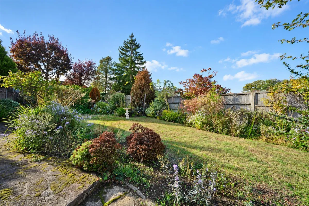 Ashbourne Avenue, Whetstone, London, N20 0AL