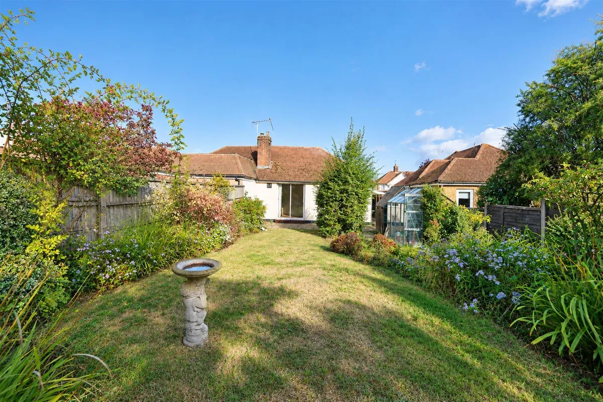 Ashbourne Avenue, Whetstone, London, N20 0AL