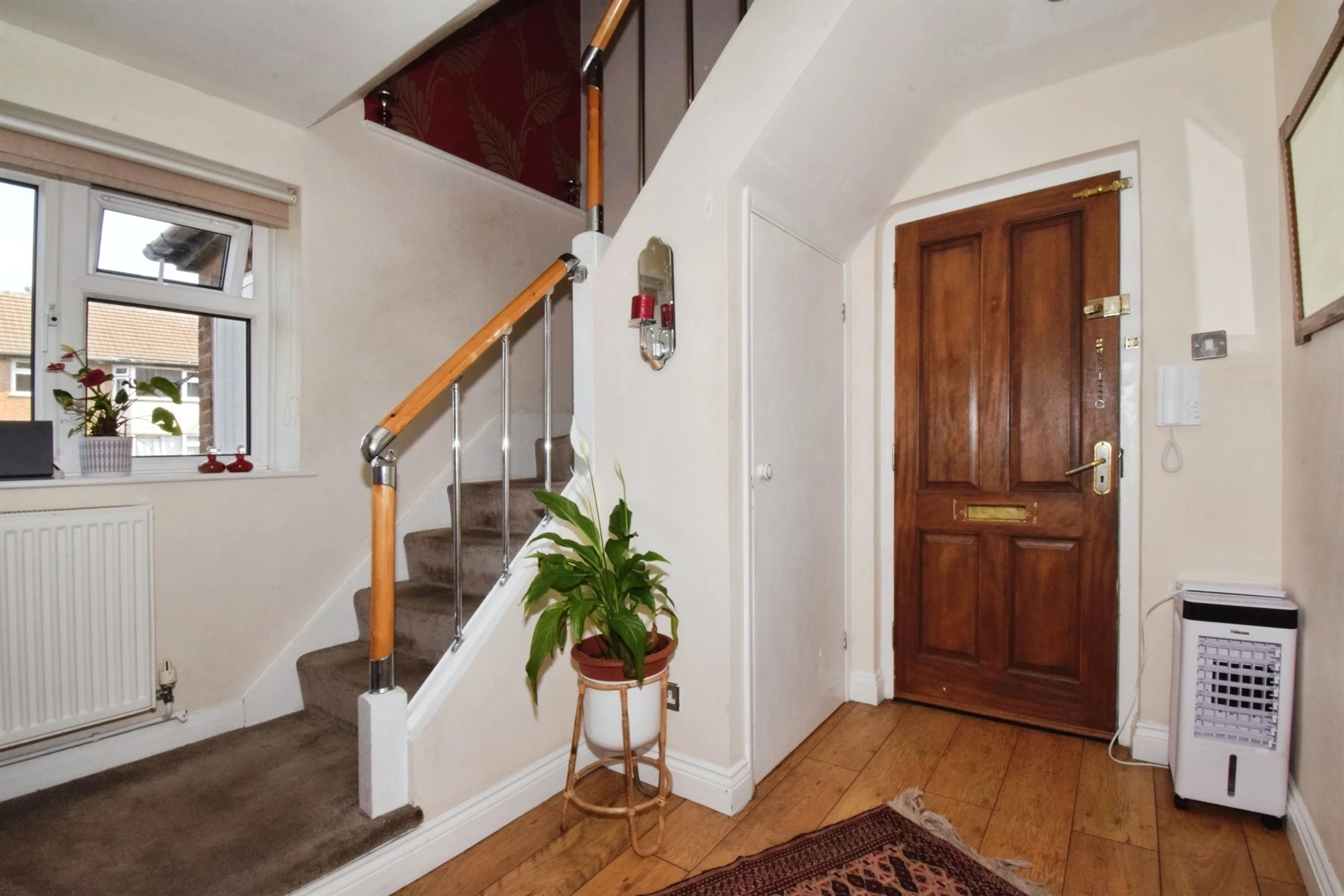 Property at Kenilworth Drive, Oadby, Leicester
