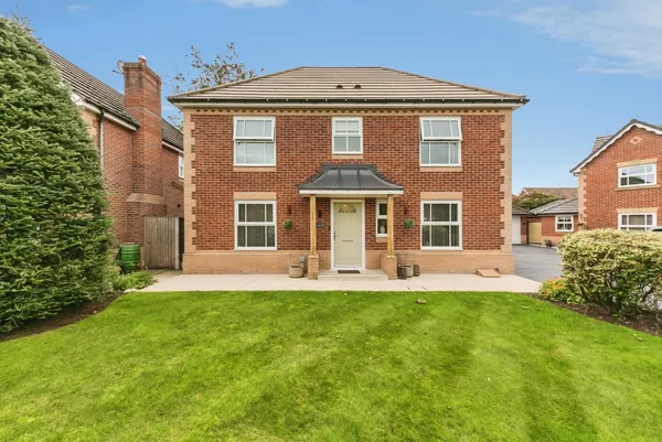 Newmarket Close, MACCLESFIELD, Cheshi...
