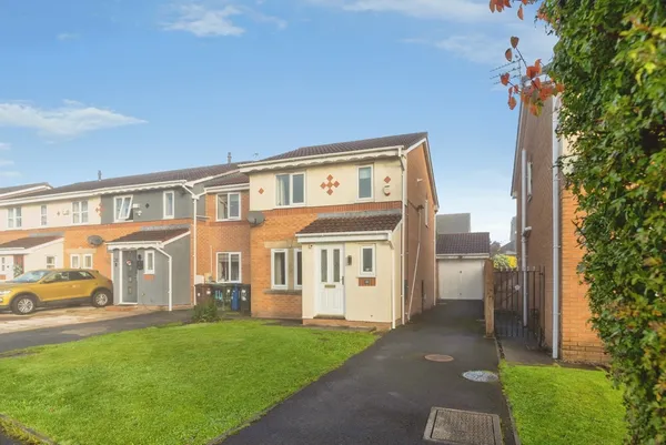 Gilwood Grove, Middleton, Manchester,...