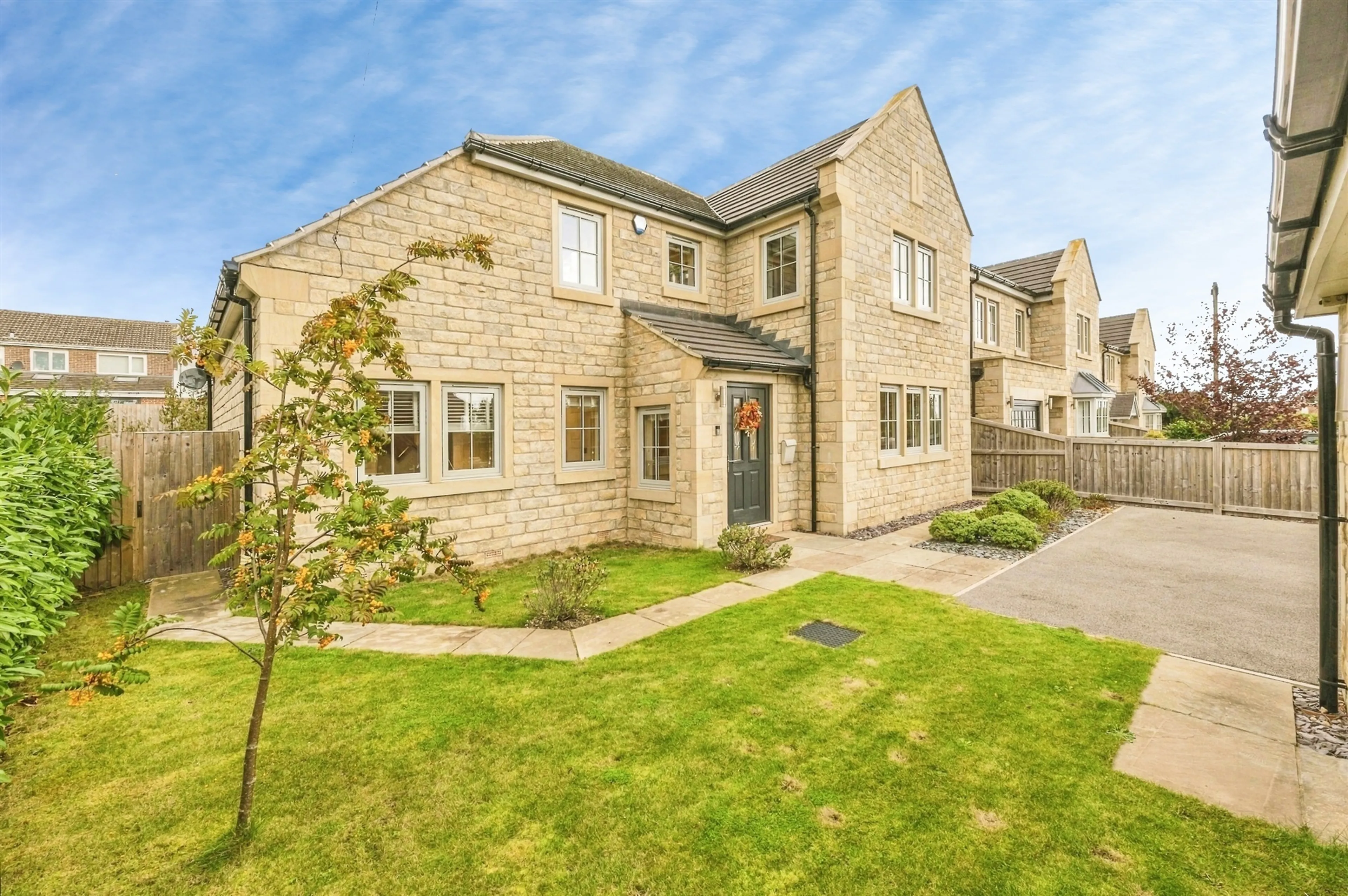 Property at South Lane, Netherton, WAKEFIELD