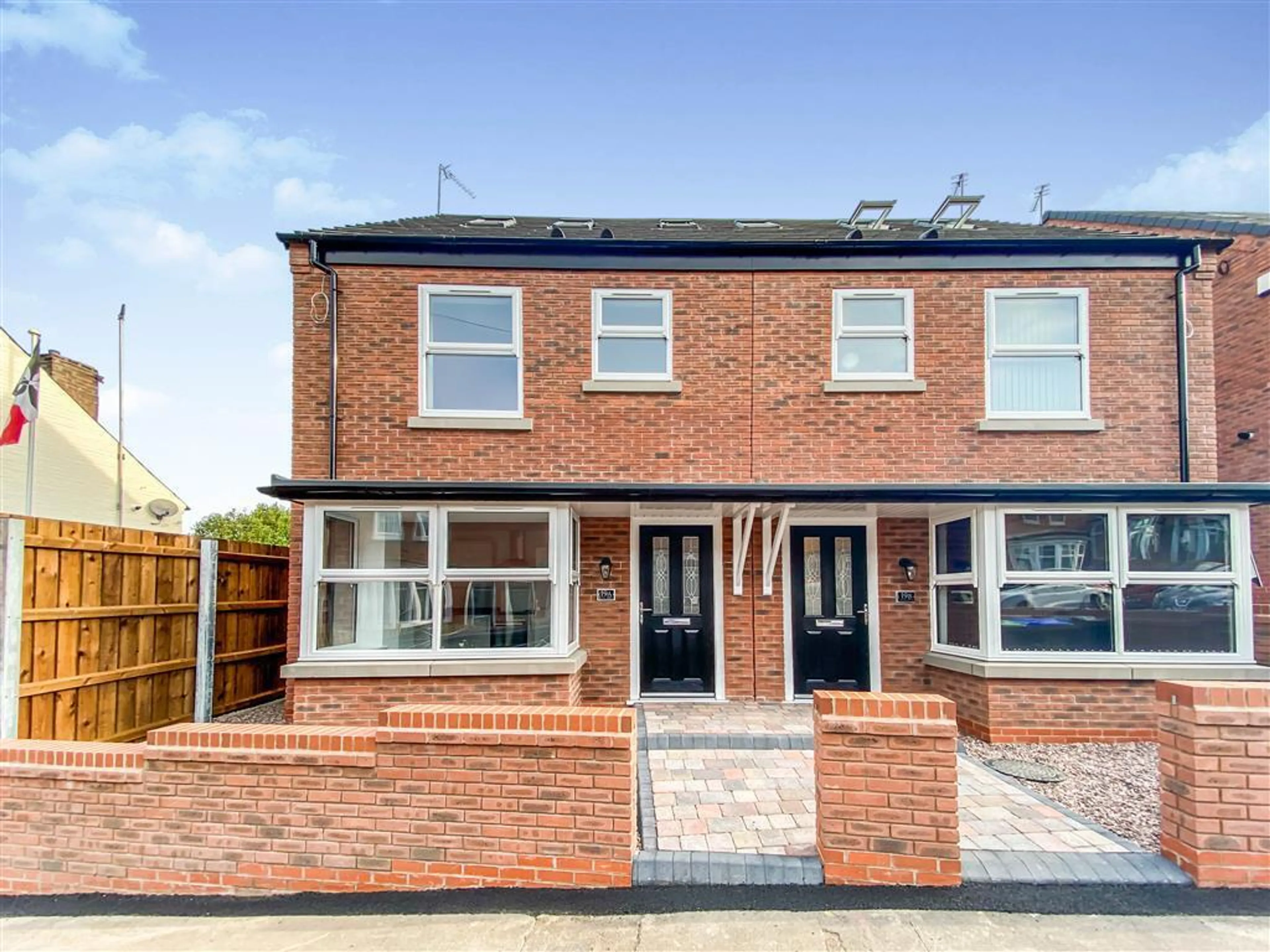 Property photo 0