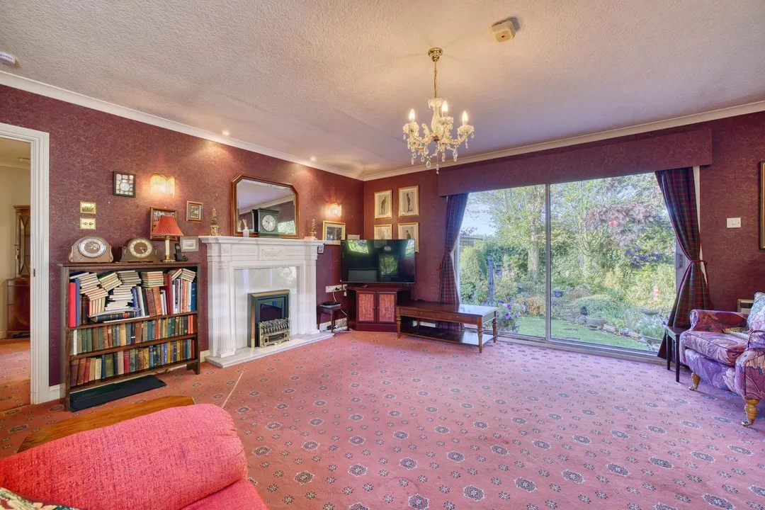 https://mr0.homeflow-assets.co.uk/files/photo/image/48633/6127/_x_/003A7880_HDR-6.jpg