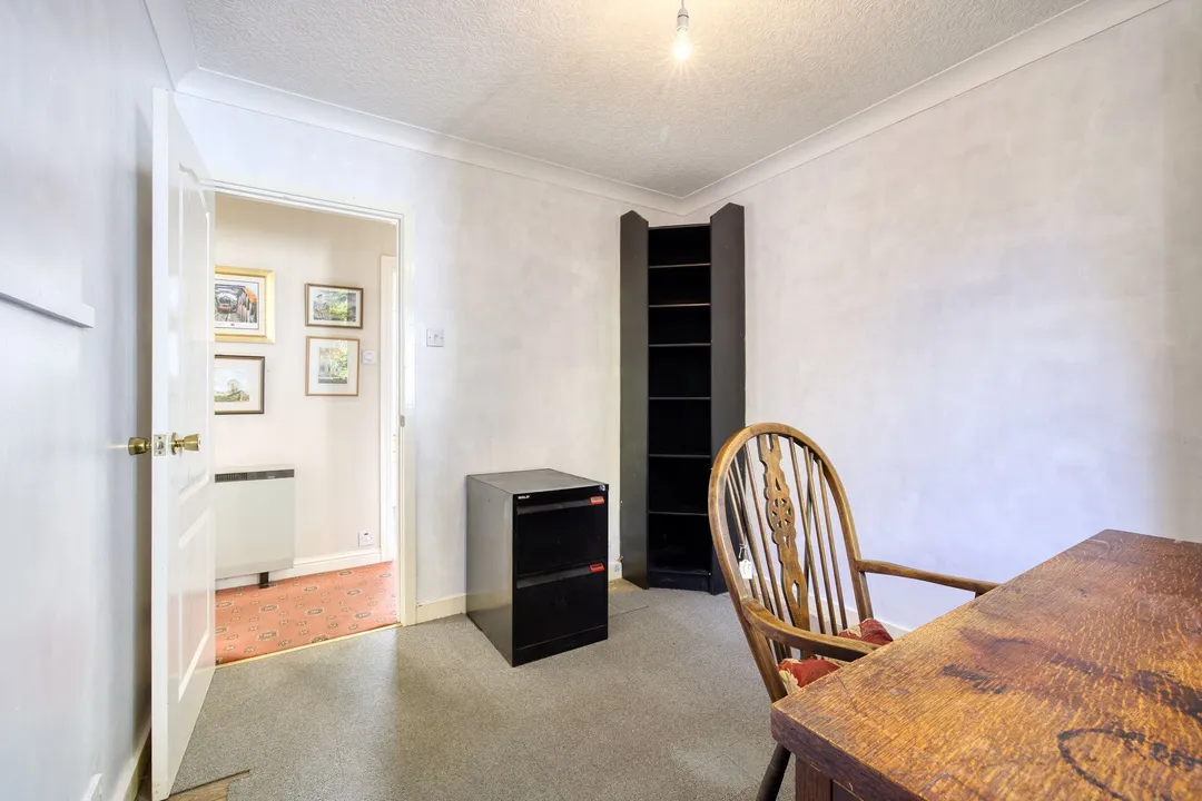https://mr0.homeflow-assets.co.uk/files/photo/image/48633/6151/_x_/003A8125_HDR-44.jpg