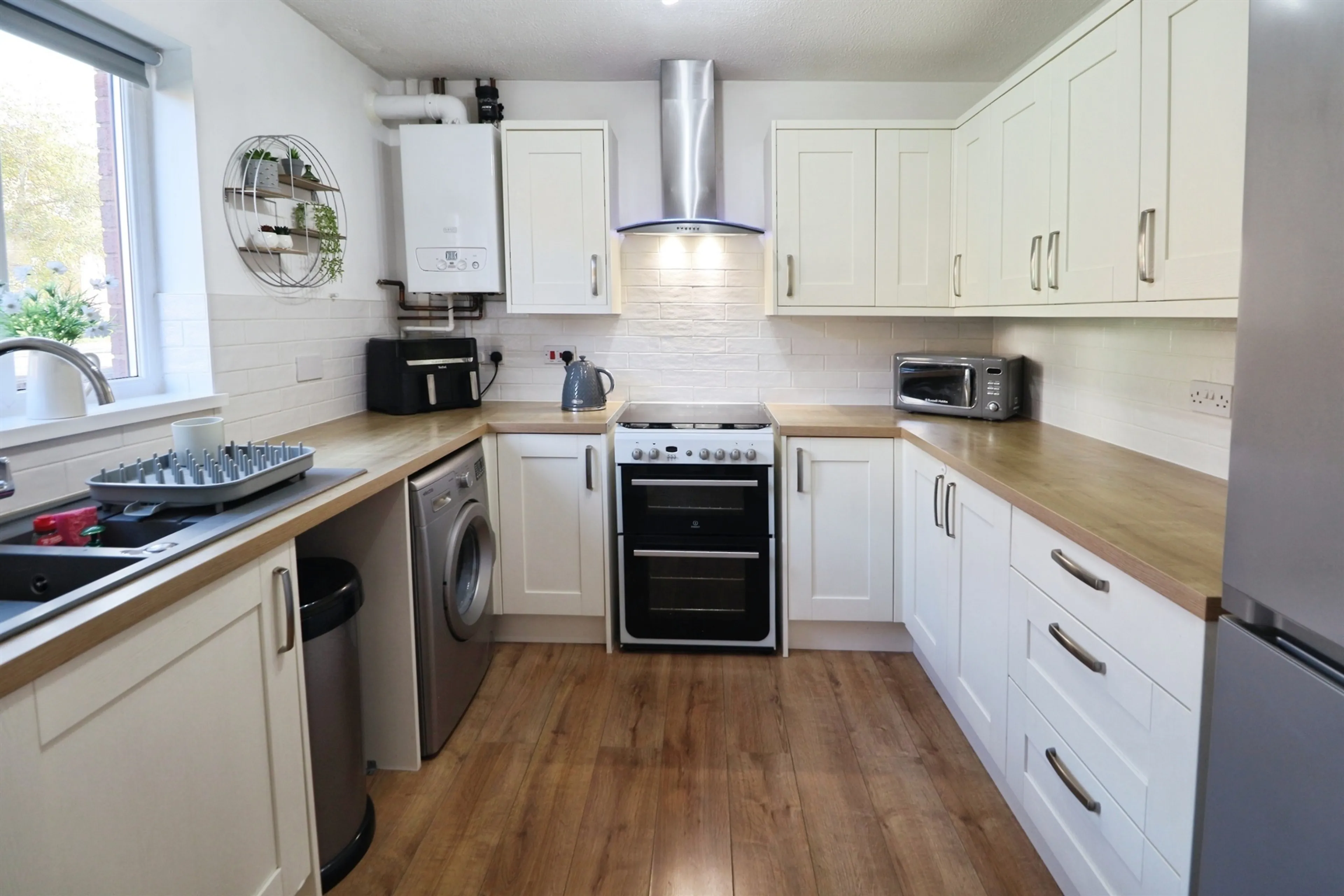 Property at Clos Myddlyn, Beddau, Pontypridd