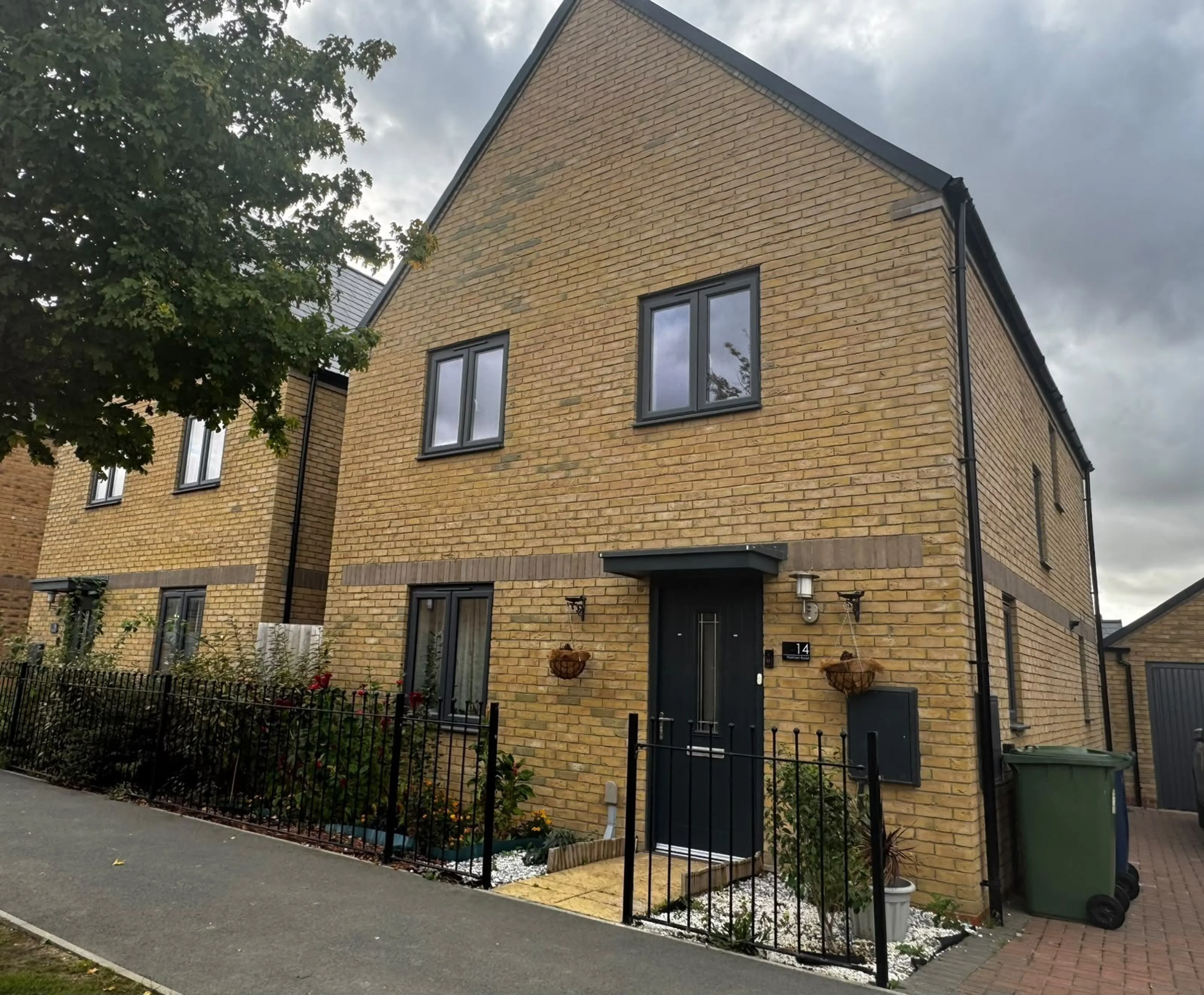 Property photo 0