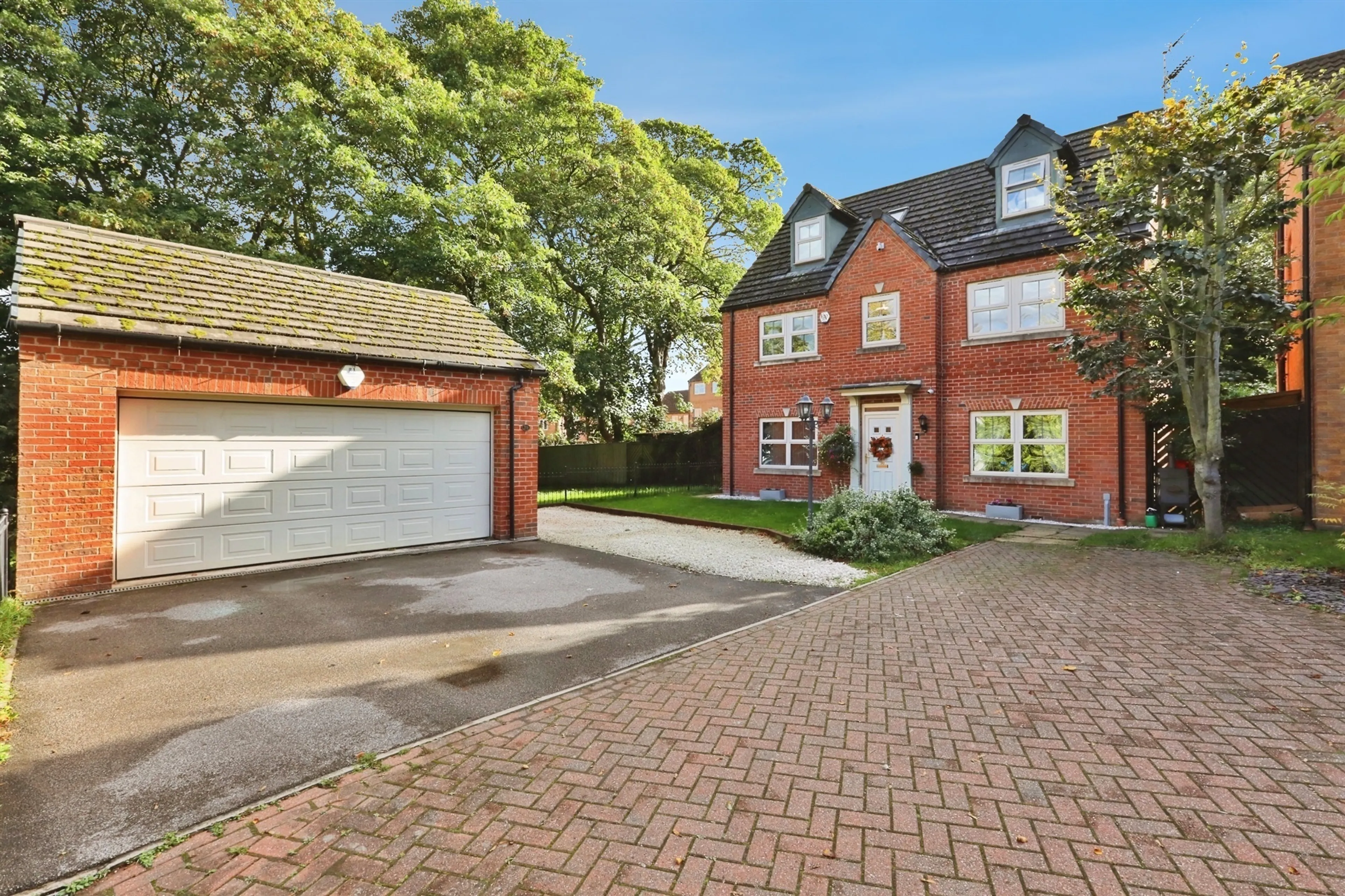 Property at Maple Leaf Gardens, Worksop