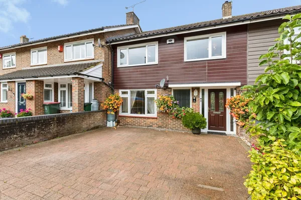 Dairyfields, Gossops Green, Crawley, ...