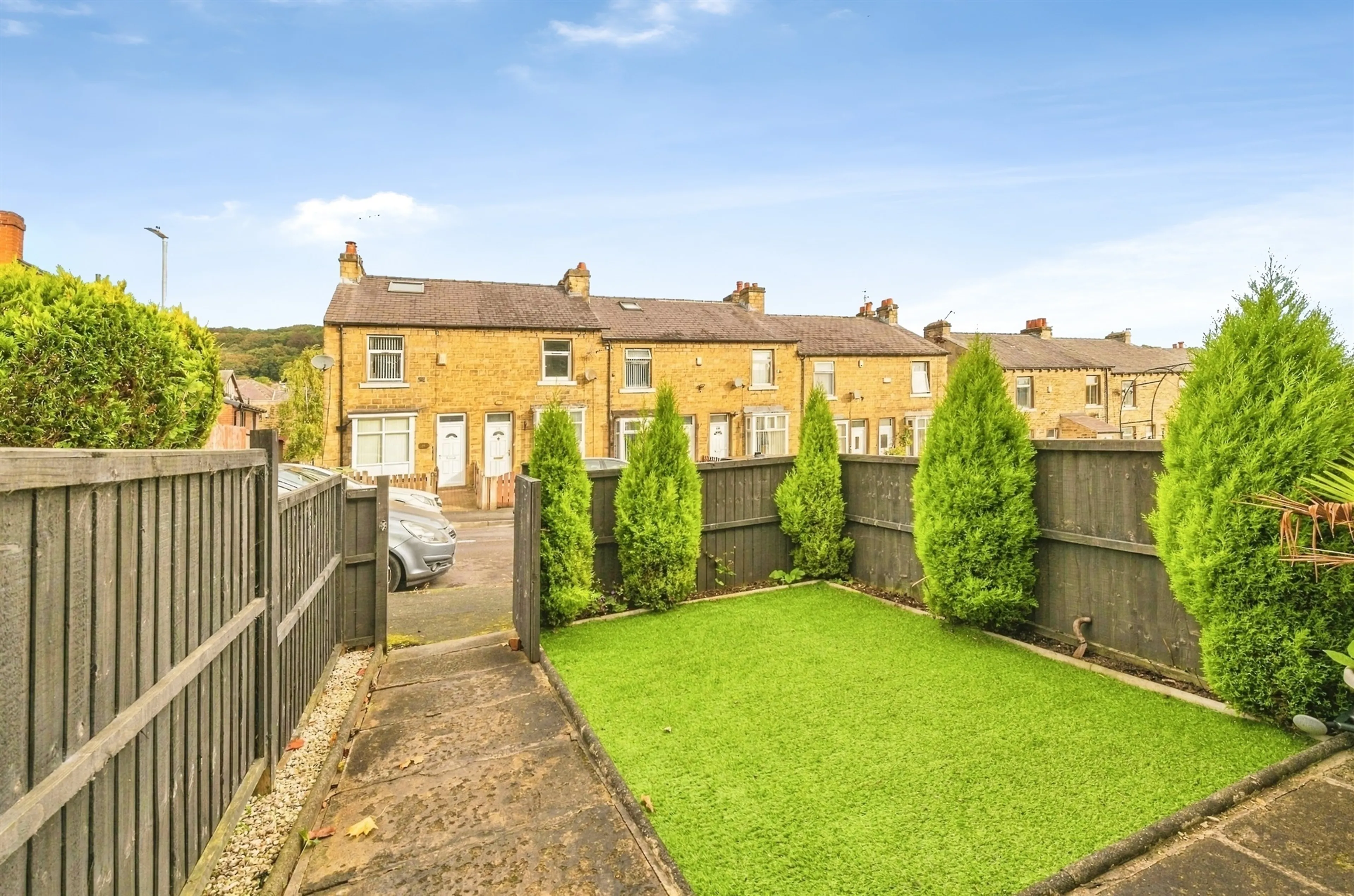 Property at Bleasdale Avenue, Birkby, Huddersfield