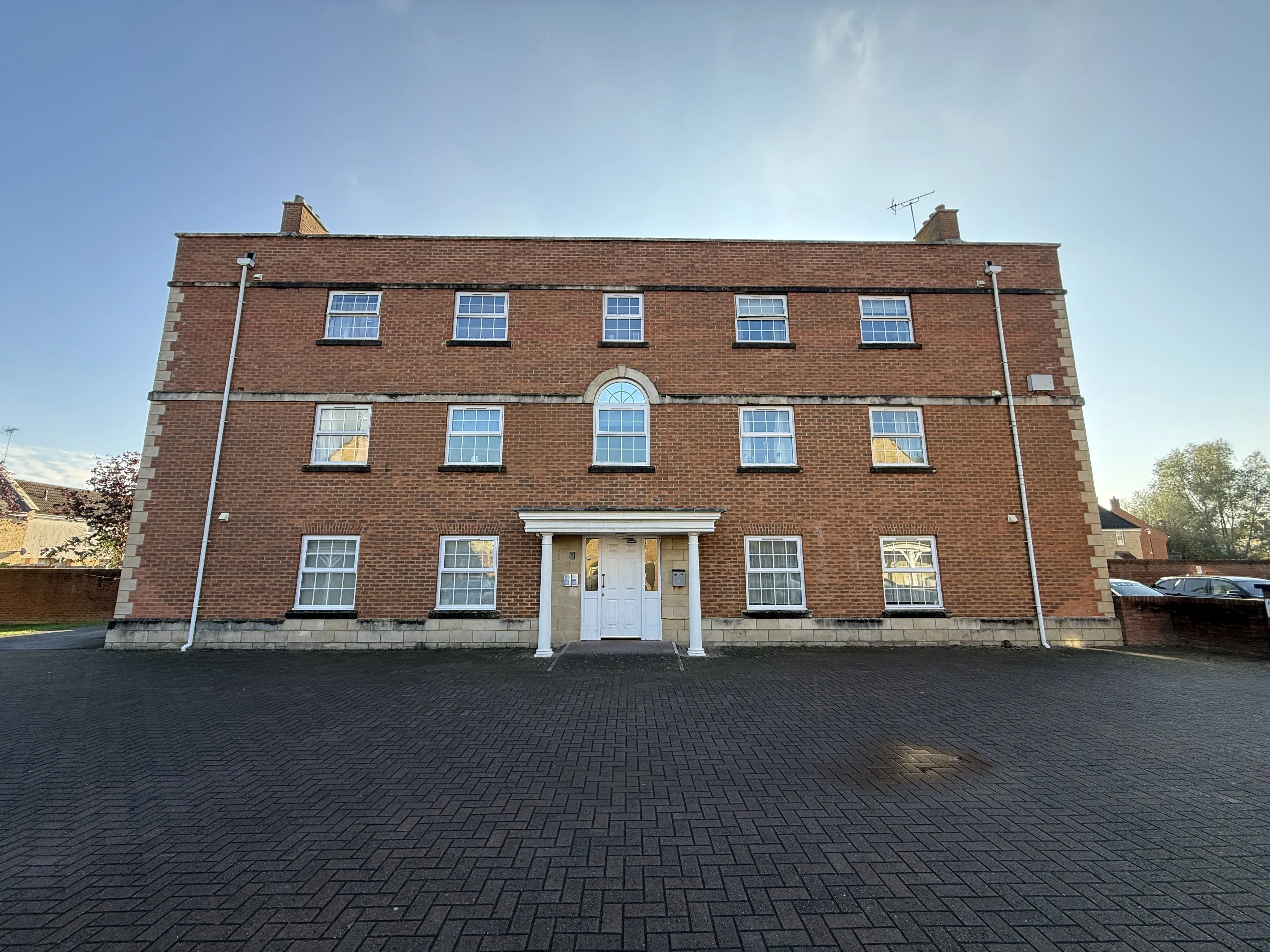 Property photo 0