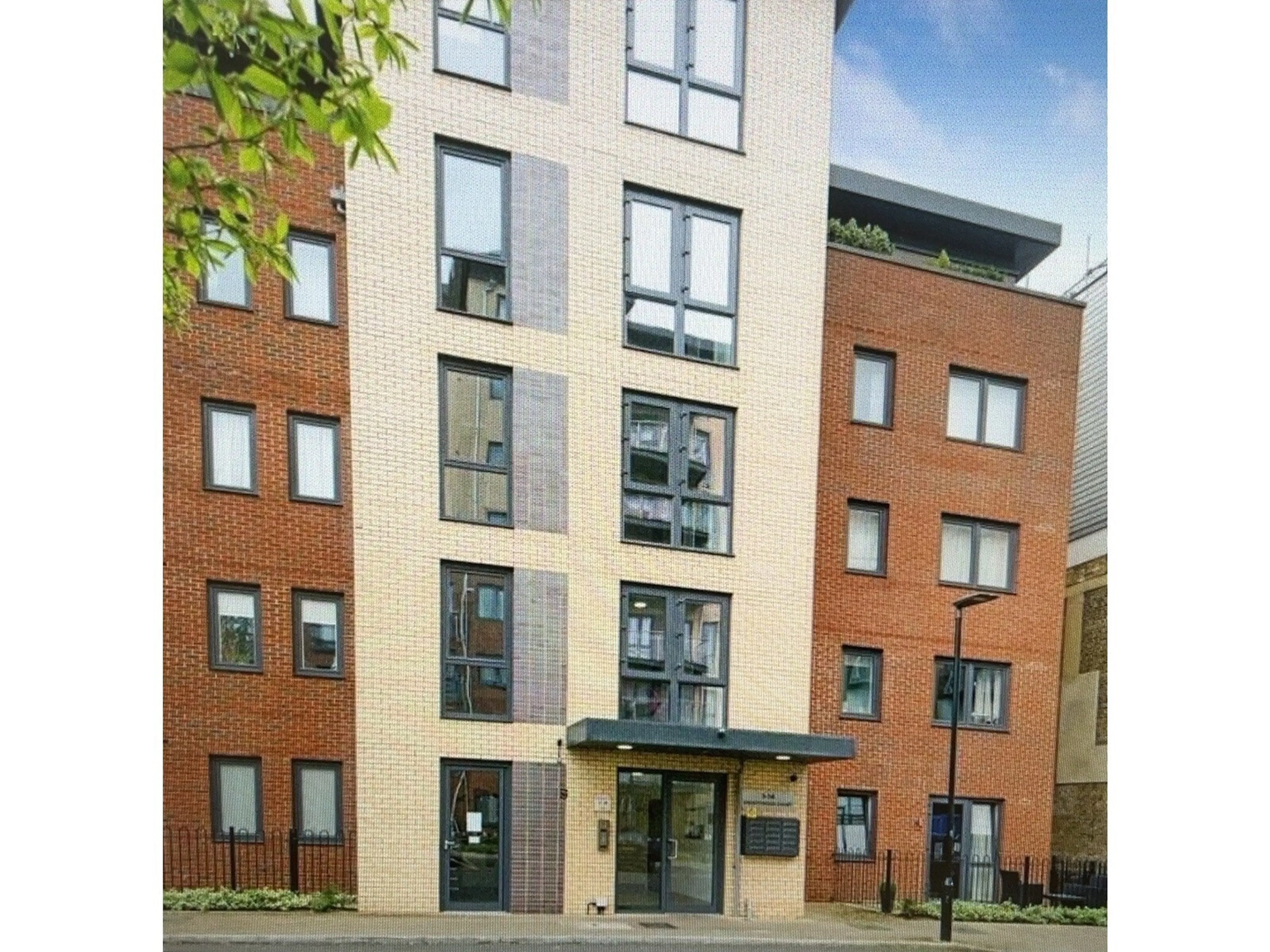 Property at Colonnade Gardens, London