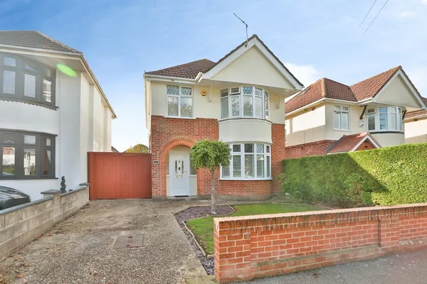 Broughton Avenue, NORTHBOURNE, Bourne...