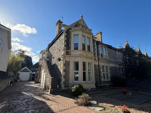 Clarence road south