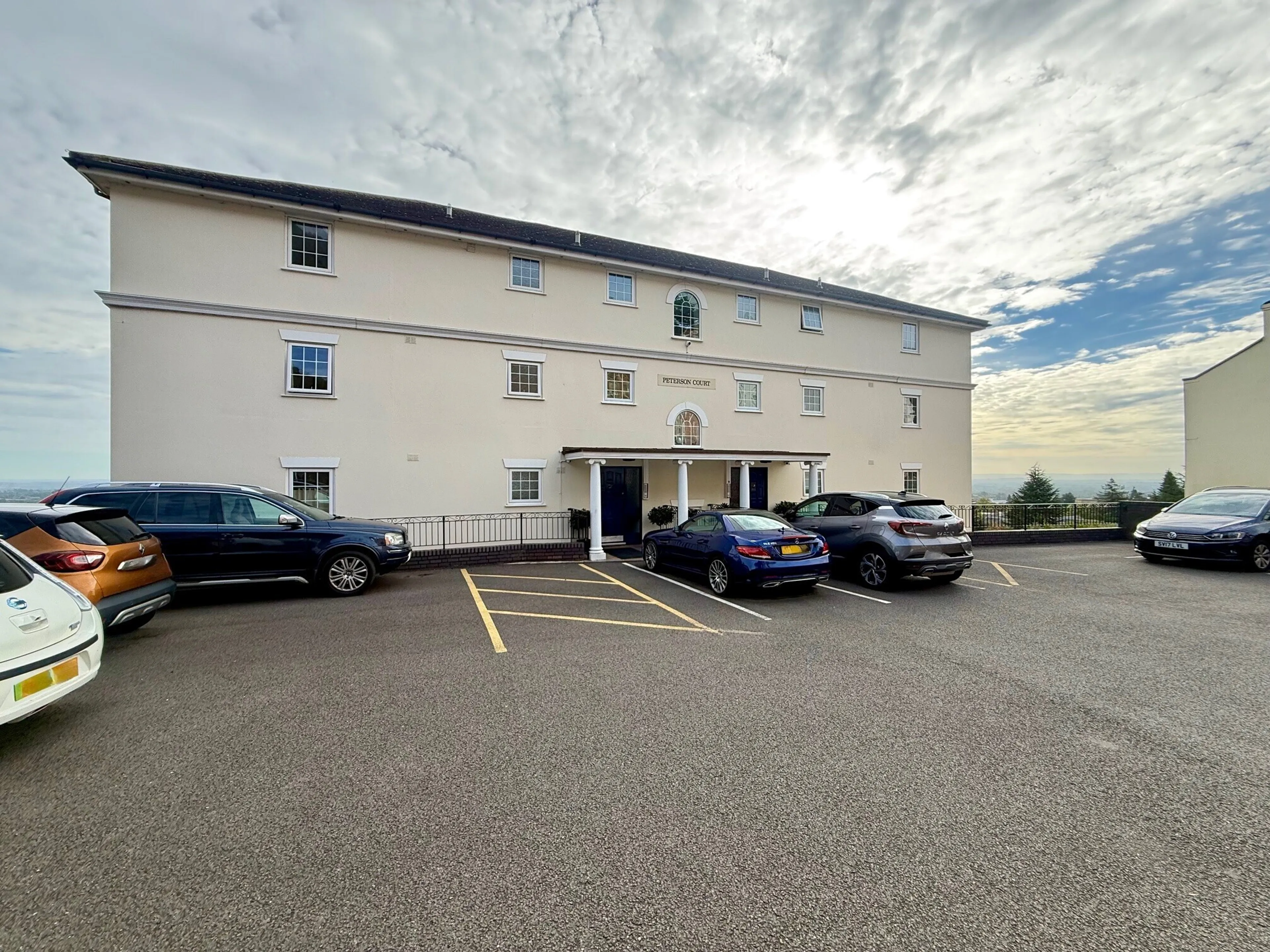 Property photo 0