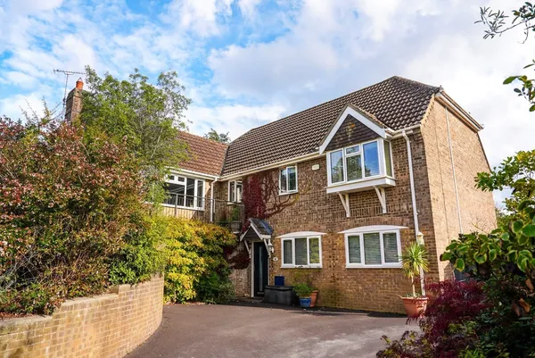 Appletree Close, Redlynch, Salisbury,...