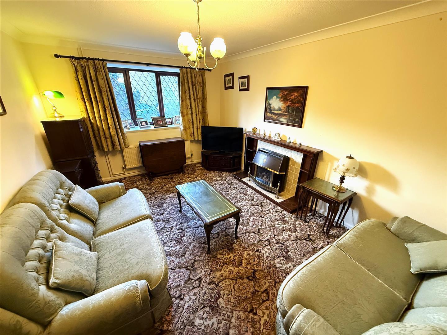 Tunstall Way, Walton, Chesterfield Image 4