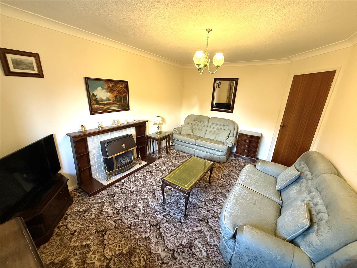 Tunstall Way, Walton, Chesterfield Image 6