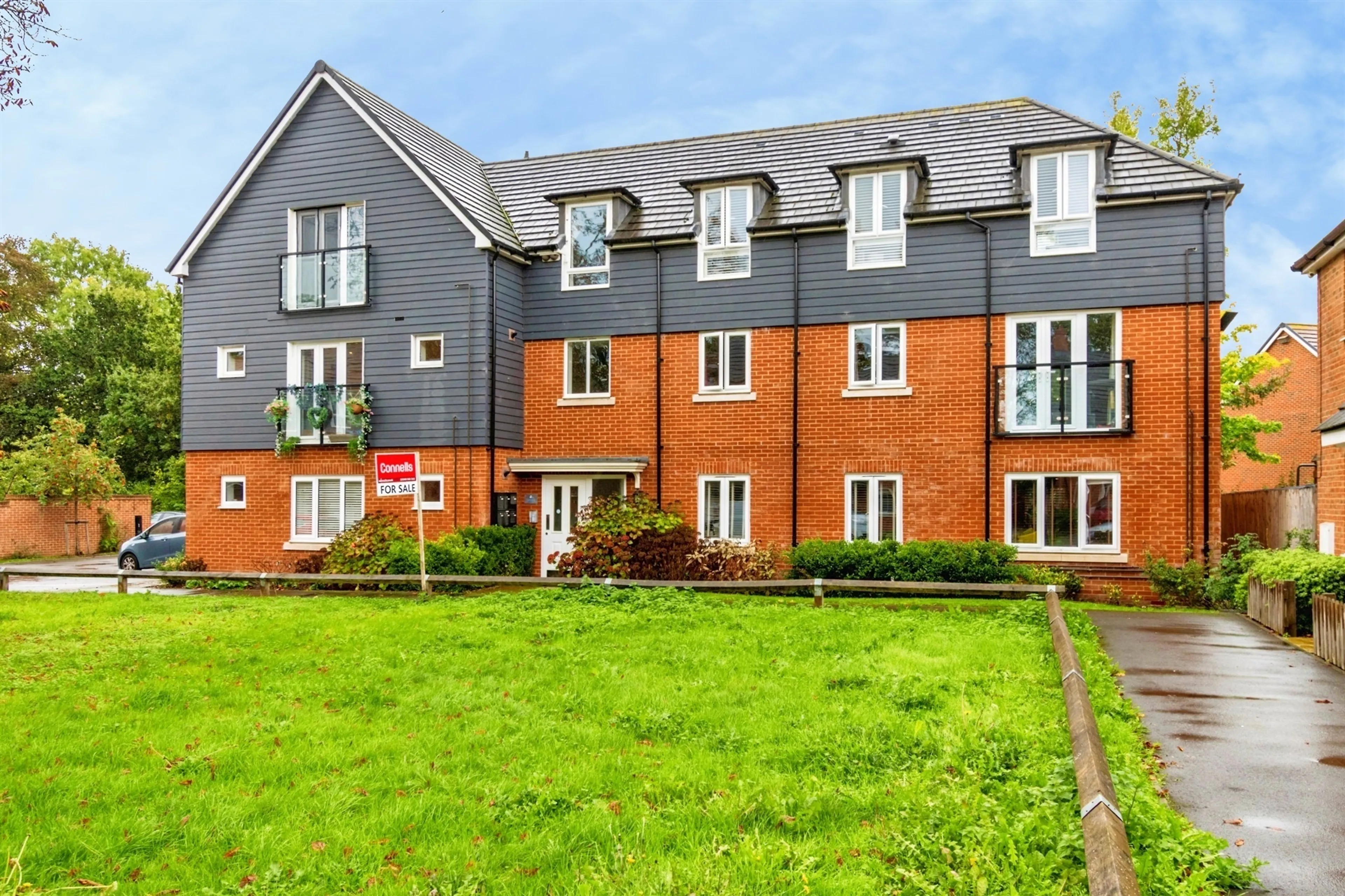 Property photo 0