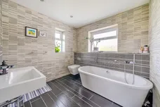 Denys Court, Olveston, BS35 photo 8